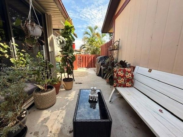 9631 W Elm Ln, Miramar, FL 33025