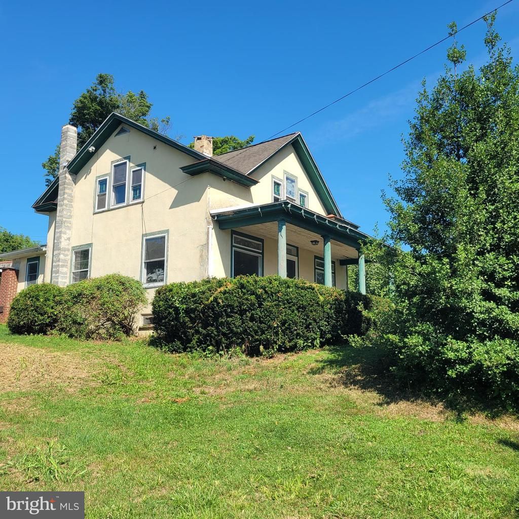 14 CLUB ROAD, OLEY, PA 19547