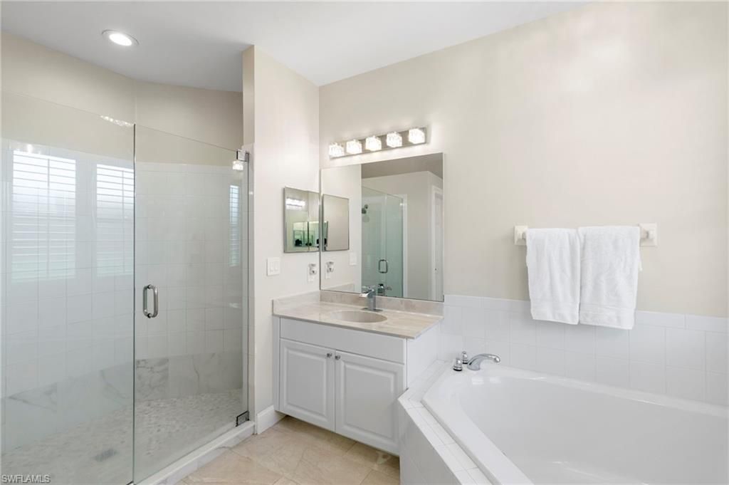 6561 Autumn Woods Blvd, Naples, FL 34109 Photo