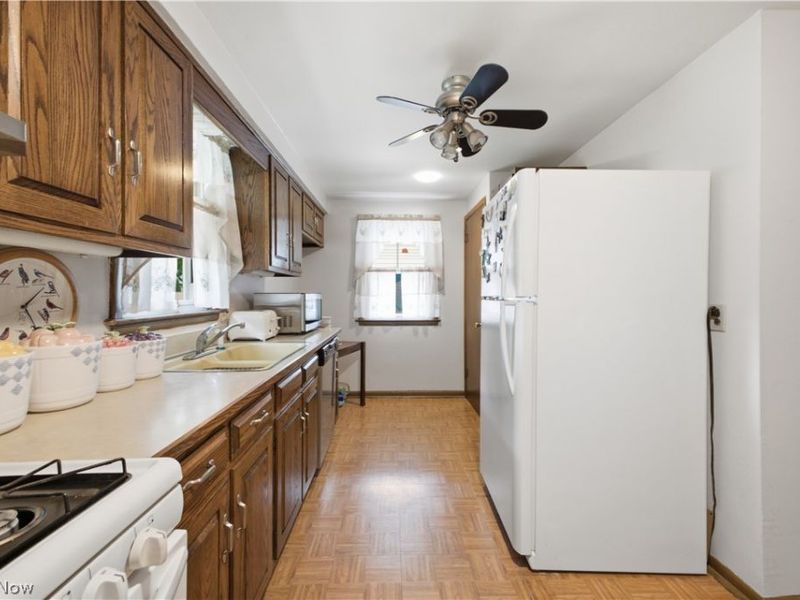 1428 Youll Street, Niles, OH 44446 Photo 6