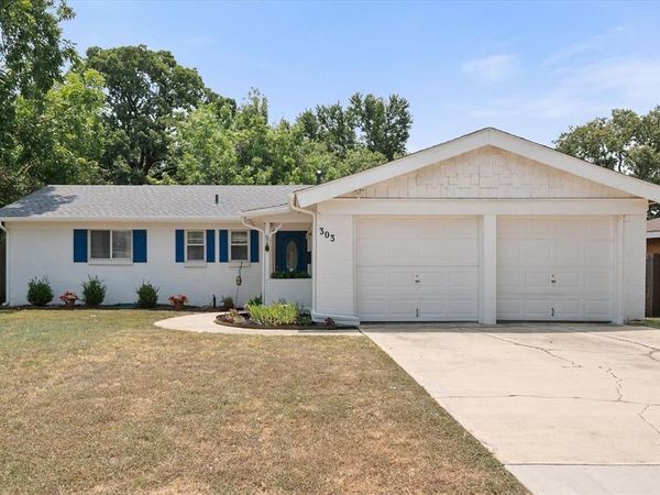 303 Bayless Drive , Euless, TX 76040