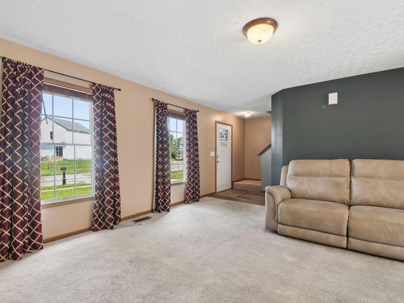 701 Osborn Drive, Pataskala, OH 43062 Photo 7