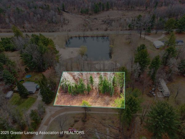 5301 Evarts Drive, Lake, MI 48632