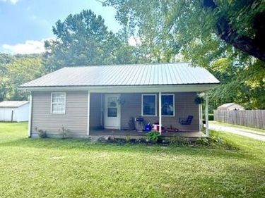 264 KY-36 , Frenchburg, KY 40322