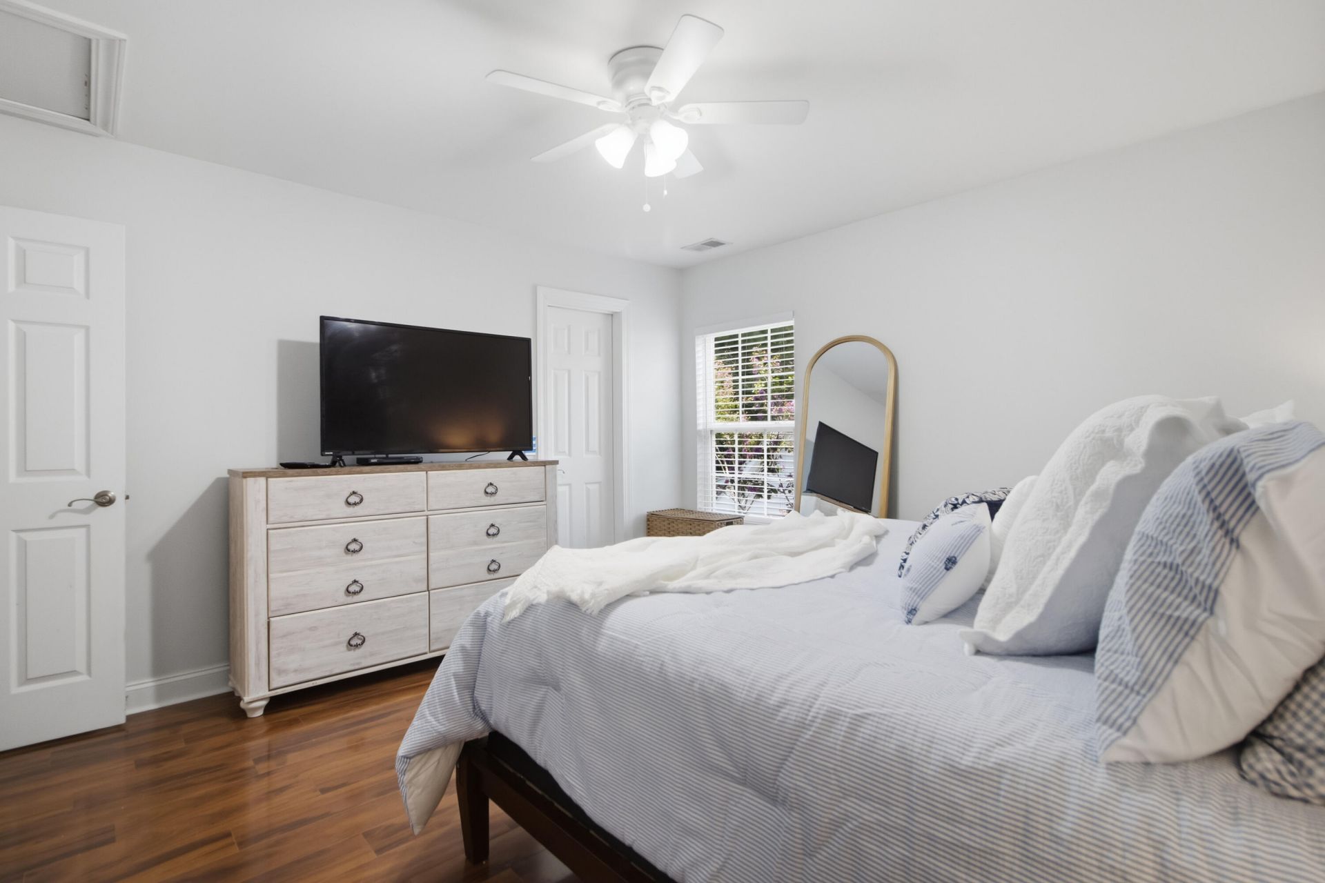 139 Tuscany Court Photo 32