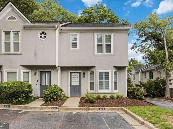 902 Defoors Landing NW, Atlanta, GA 30318