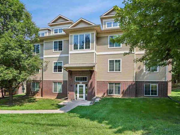 1848 W Benton St., Unit 103, Iowa City, IA 52246