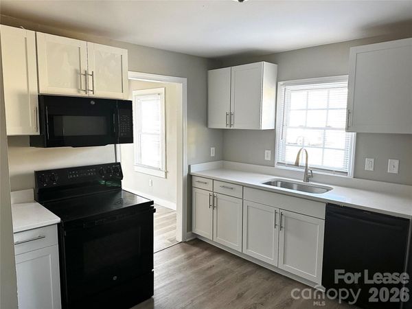920 Holt Street, Lexington, NC 27292