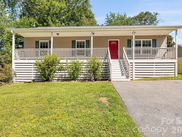 76 Selwyn Road , Asheville, NC 28806