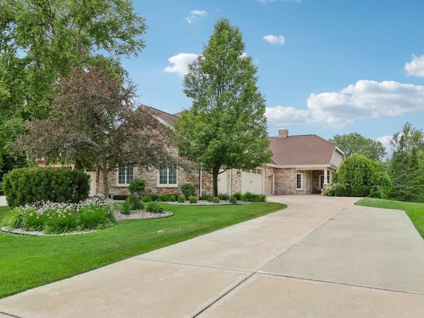 1616 Bellewood Drive, Waunakee, WI 53597