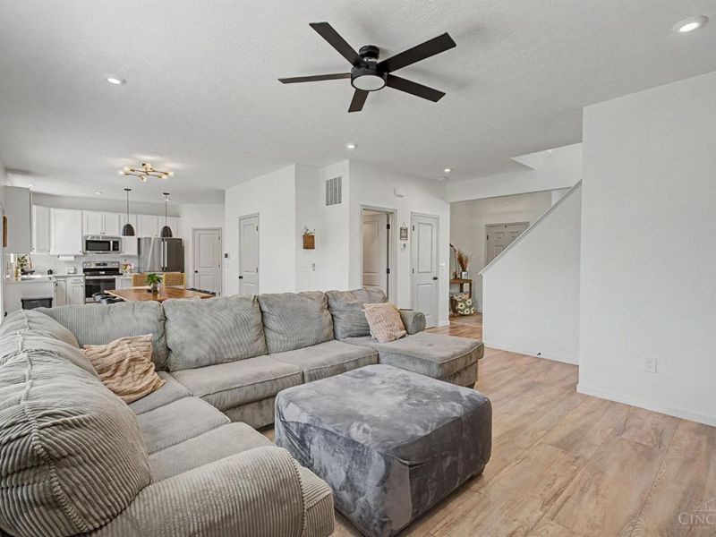 1526 Kilbarron Drive, Maineville, OH 45152 Photo 12