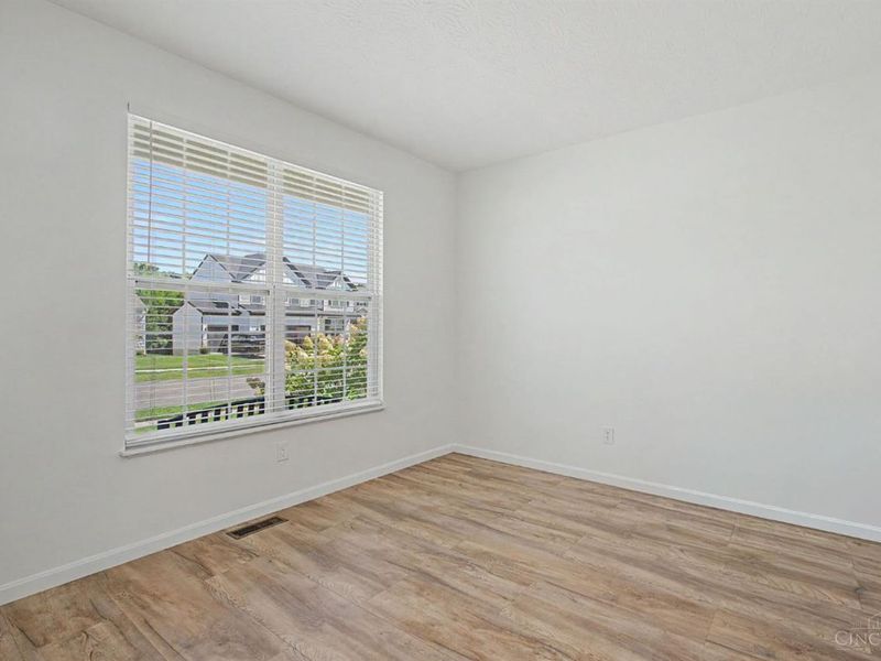 1526 Kilbarron Drive, Maineville, OH 45152 Photo 6