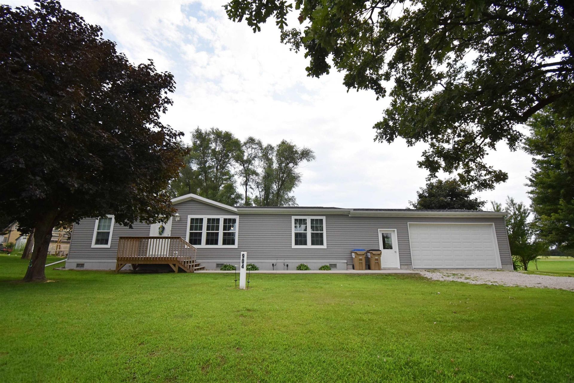904 E Cedar Street, Quasqueton, IA 52326 Main Photo
