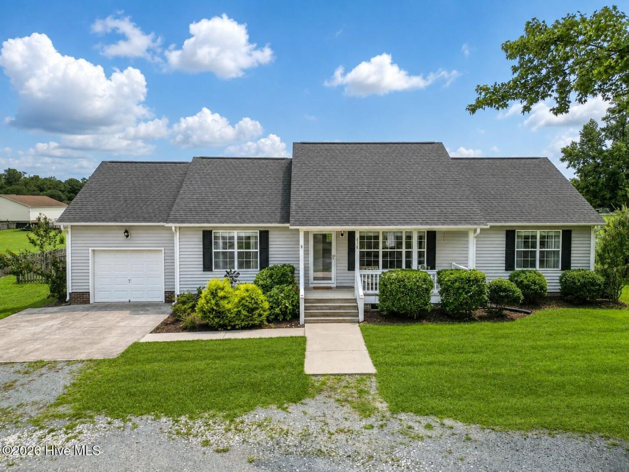 218 Oakmont Drive, Hampstead, NC 28443 Main Photo