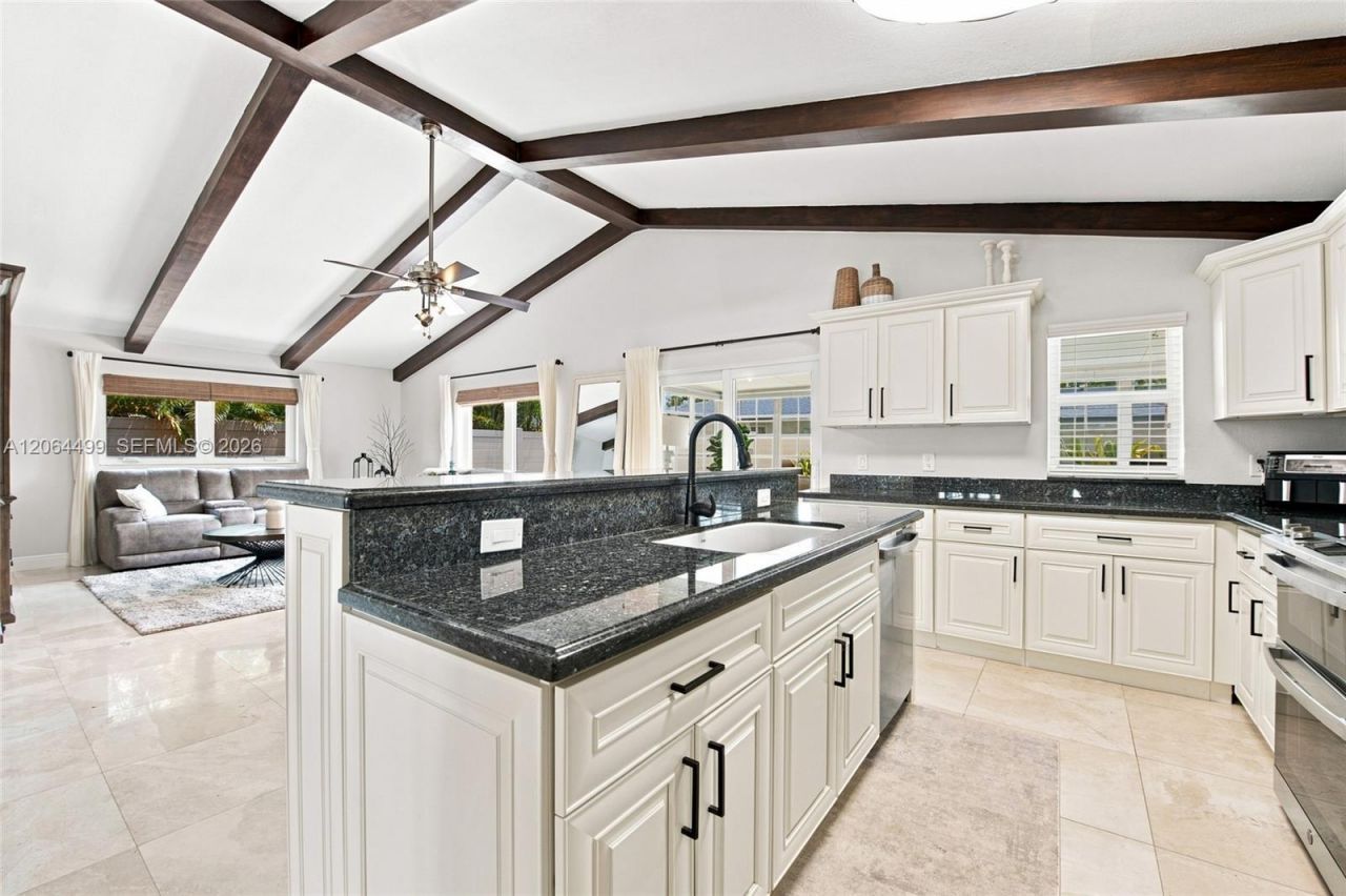 5640 NE 16th Ave, Fort Lauderdale, FL 33334 Photo