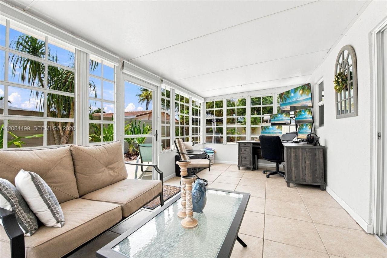 5640 NE 16th Ave, Fort Lauderdale, FL 33334 Photo
