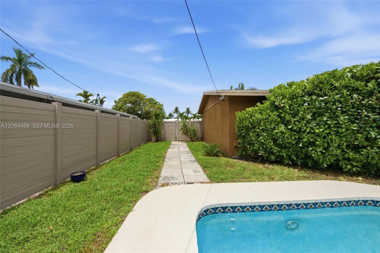 5640 NE 16th Ave, Fort Lauderdale, FL 33334 Photo