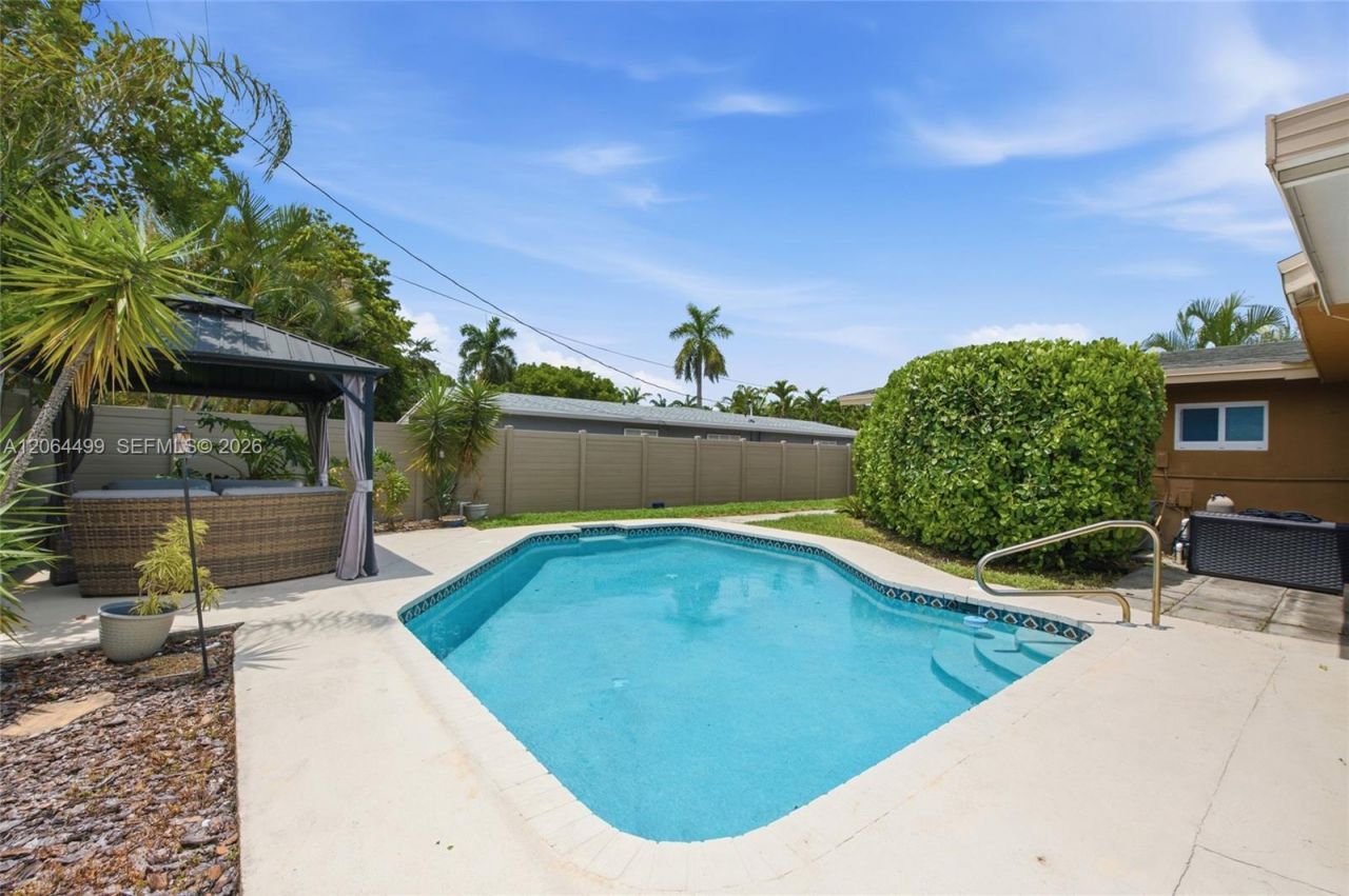 5640 NE 16th Ave, Fort Lauderdale, FL 33334 Photo