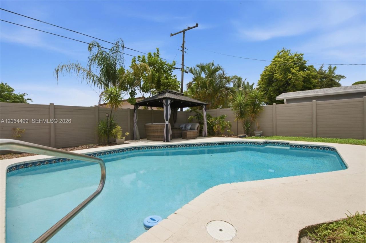 5640 NE 16th Ave, Fort Lauderdale, FL 33334 Photo