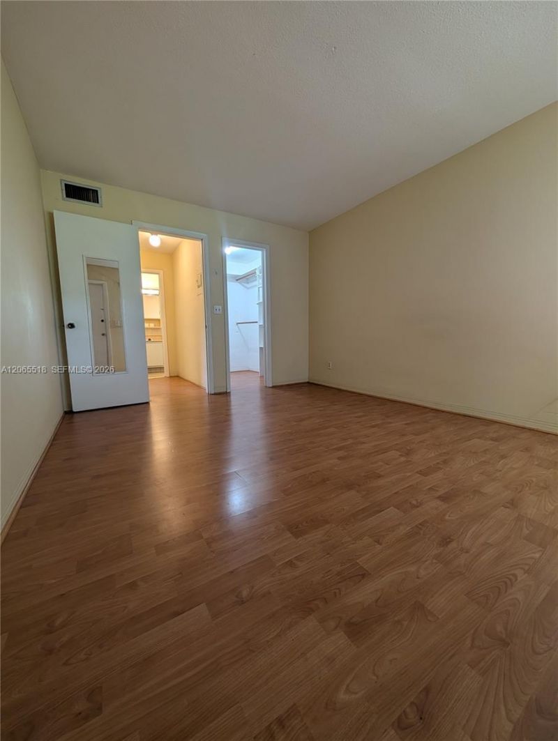 900 Tallwood Ave, Unit 305, Hollywood, FL 33021 Photo