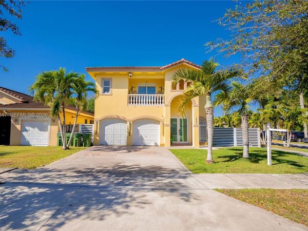 1046 NE 17th Ter , Homestead, FL 33033