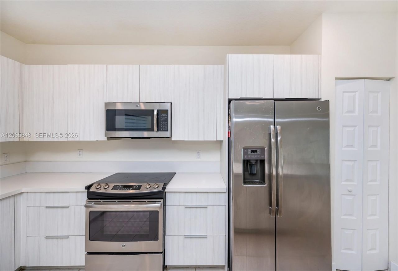 10461 NW 82nd St , Unit 10, Doral, FL 33178 Photo