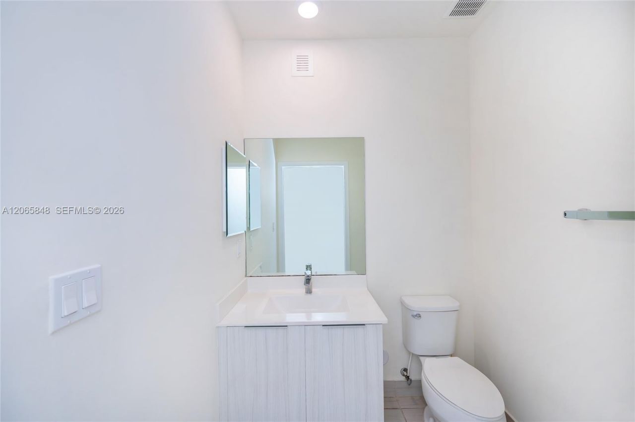 10461 NW 82nd St , Unit 10, Doral, FL 33178 Photo