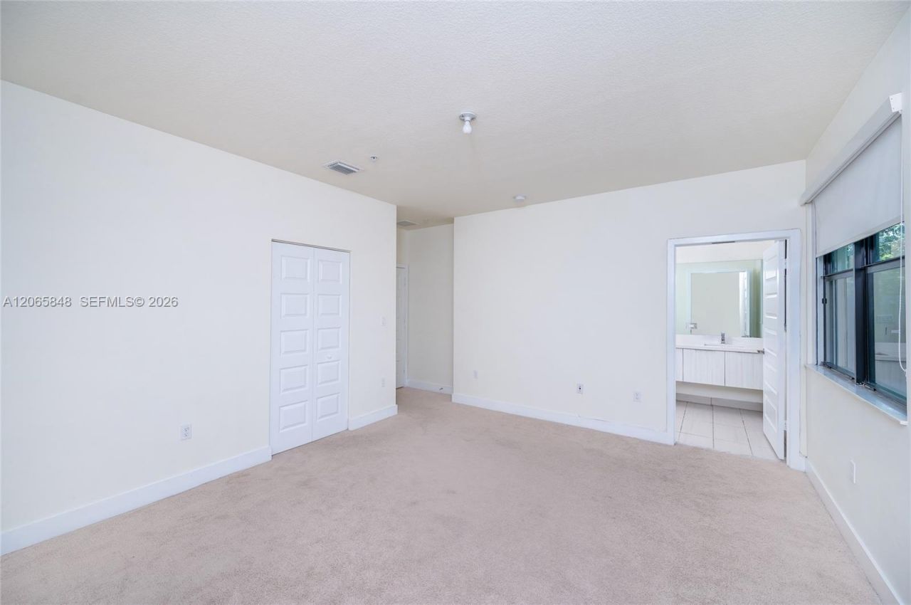 10461 NW 82nd St , Unit 10, Doral, FL 33178 Photo