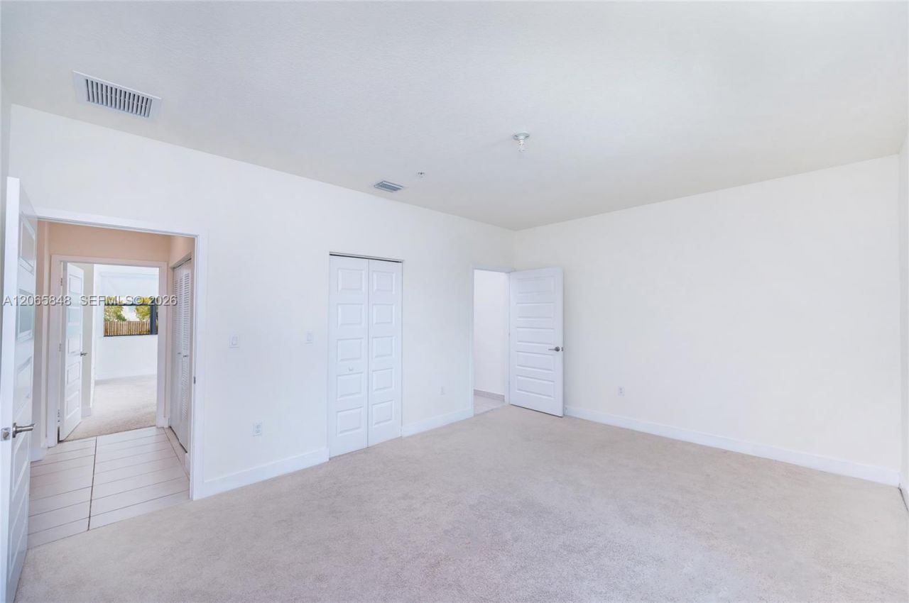10461 NW 82nd St , Unit 10, Doral, FL 33178 Photo