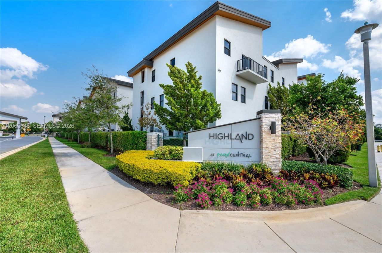 10461 NW 82nd St , Unit 10, Doral, FL 33178 Photo