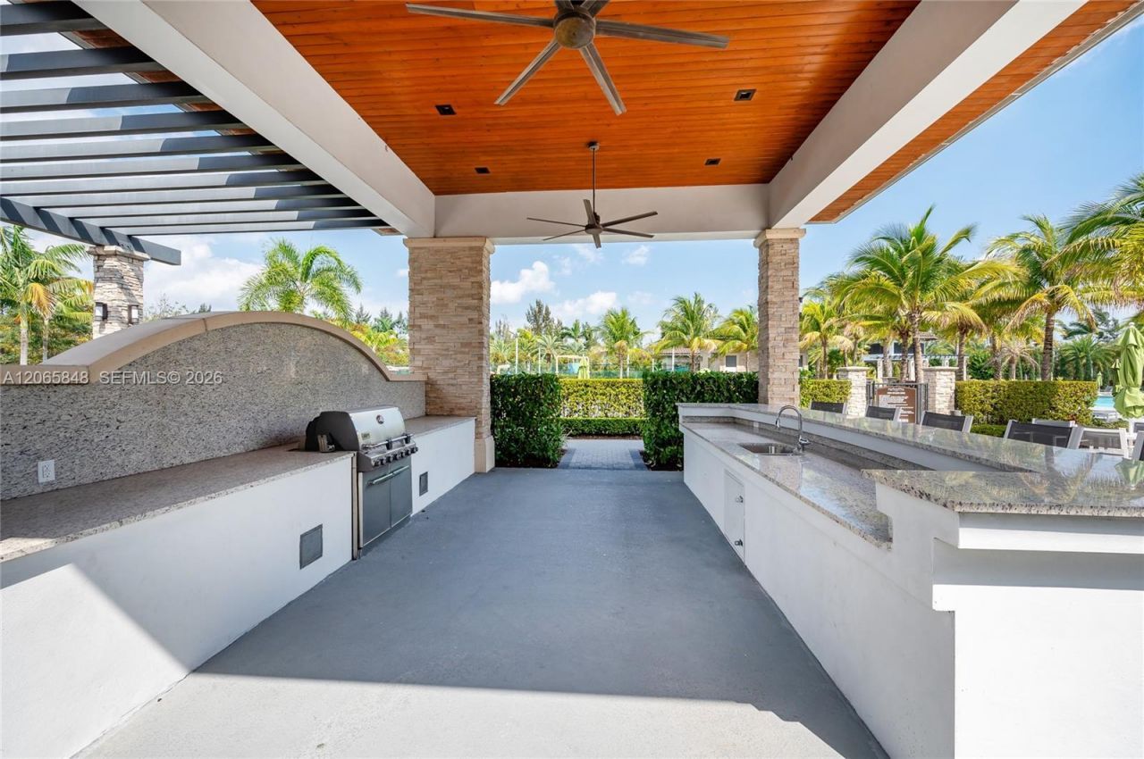 10461 NW 82nd St , Unit 10, Doral, FL 33178 Photo