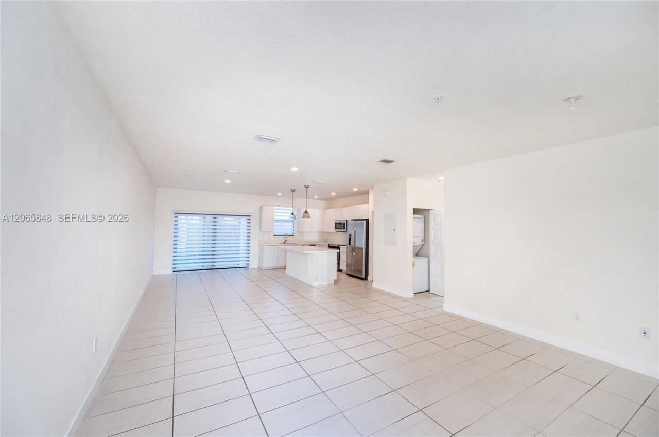 10461 NW 82nd St , Unit 10, Doral, FL 33178 Photo