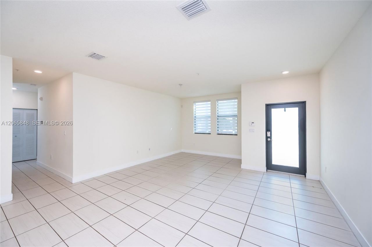 10461 NW 82nd St , Unit 10, Doral, FL 33178 Photo