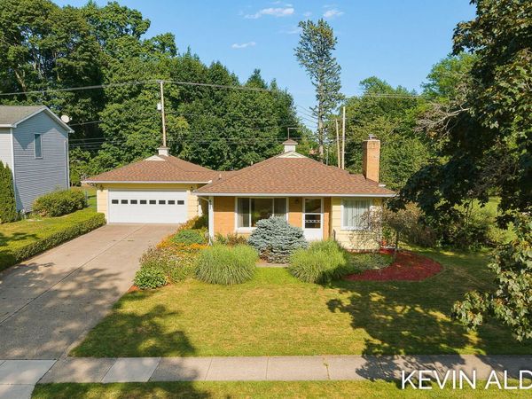 627 Hall Boulevard, Mason, MI 48854