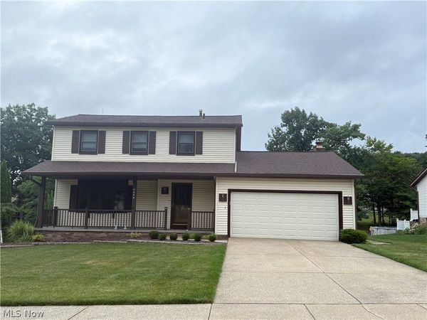 3880 Clearwater Drive , Parma, OH 44134