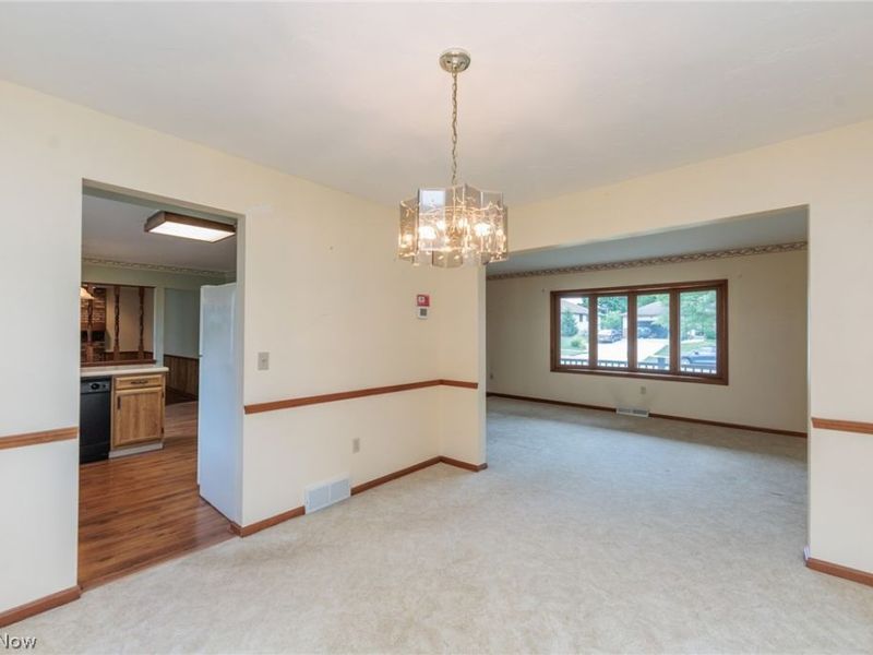 3880 Clearwater Drive, Parma, OH 44134 Photo 10