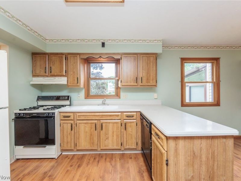 3880 Clearwater Drive, Parma, OH 44134 Photo 17