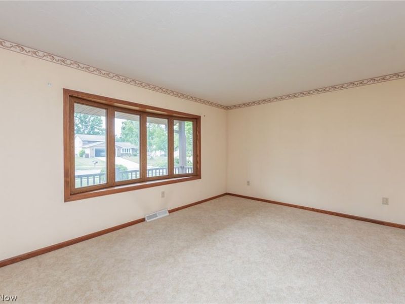 3880 Clearwater Drive, Parma, OH 44134 Photo 5