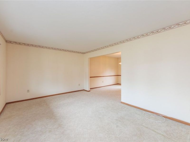 3880 Clearwater Drive, Parma, OH 44134 Photo 6