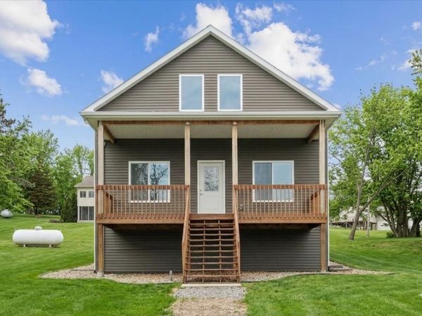 22508 Lake Shore Drive, Bernard, IA 52032