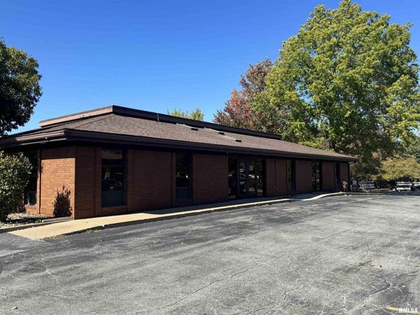 612 35TH Avenue , Moline, IL 61265