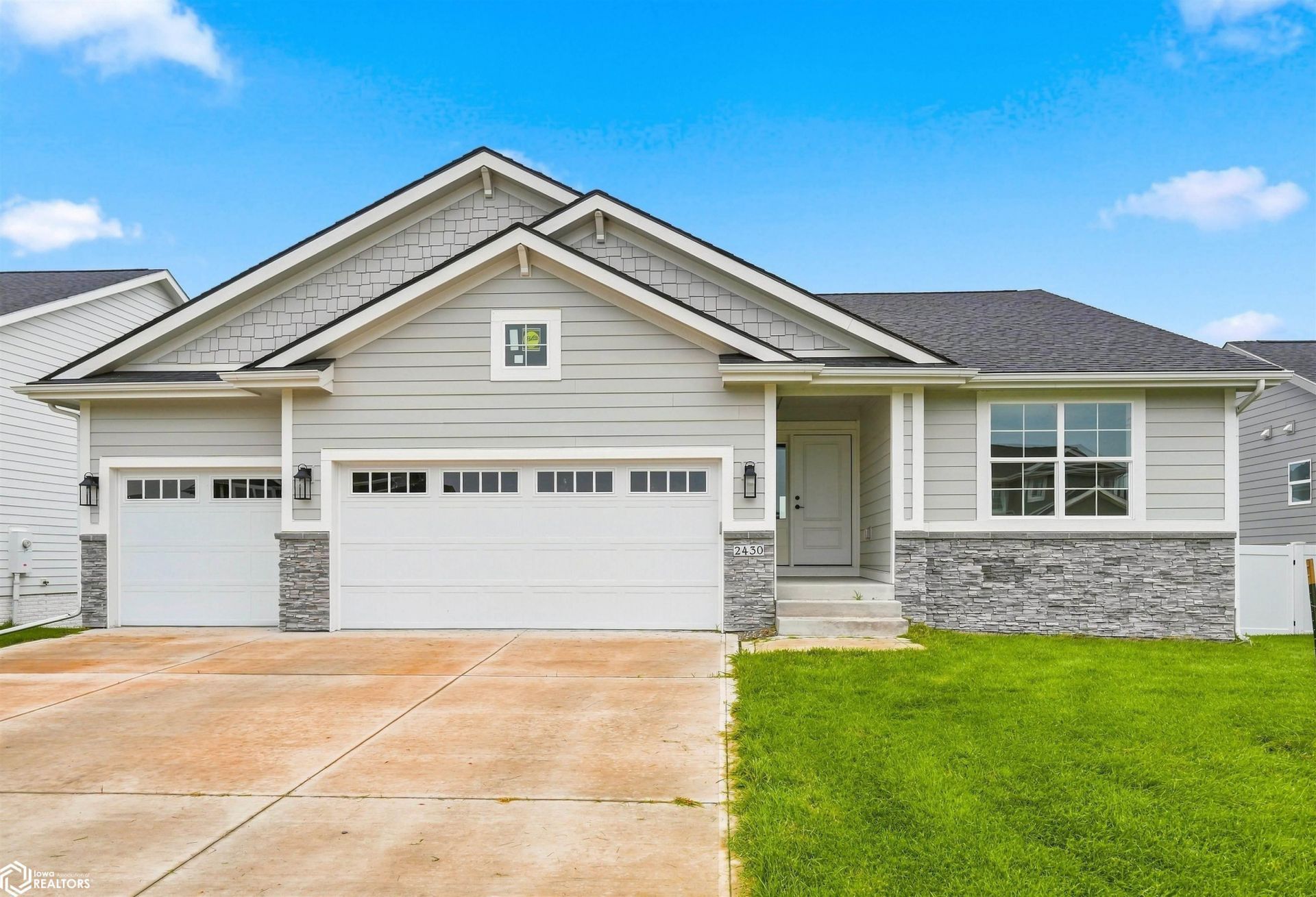 2430 SE 5th Street, West Des Moines, IA 50265 Main Photo