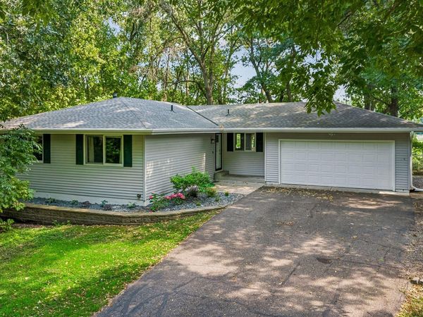 15869 Randall Lane, Minnetonka, MN 55345