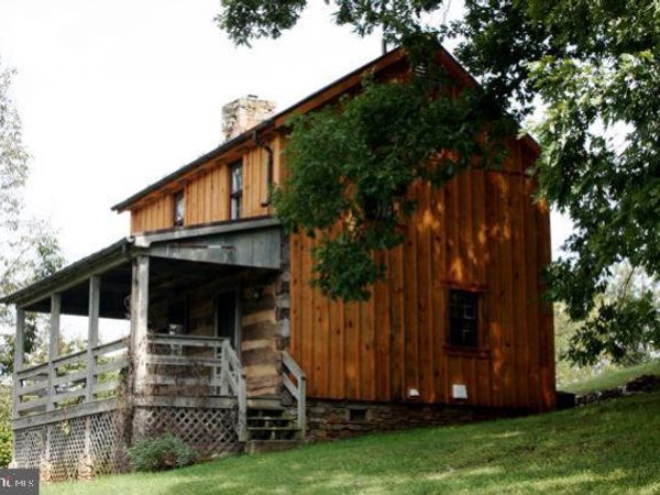 12498 CREST HILL ROAD, HUME, VA 22639