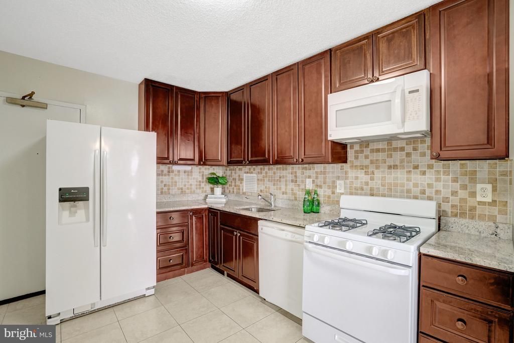 3705 S George Mason Drive, Unit 2504S, Falls Church, VA 22041 Main Photo