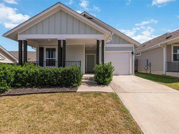324 E Broade ST, Leander, TX 78641