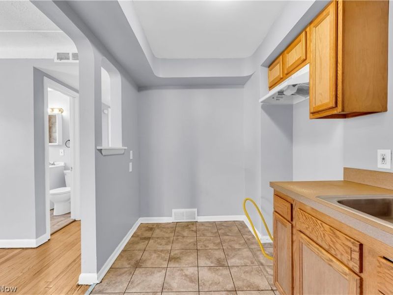 5175 Warrensville Center Road, Unit 5, Maple Heights, OH 44137 Photo 13