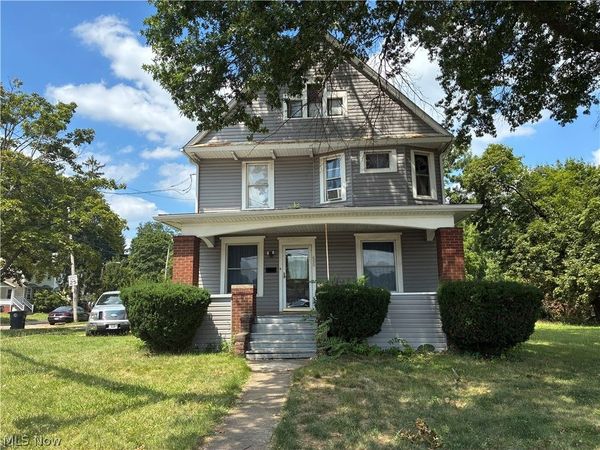 699 W Exchange Street, Akron, OH 44302