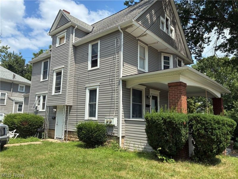 699 W Exchange Street, Akron, OH 44302 Photo 2