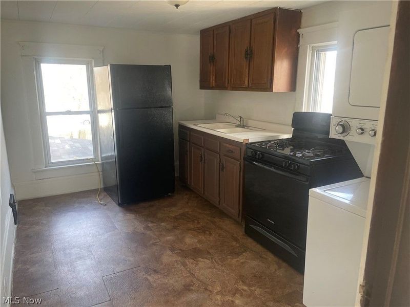 1433 Kenmore Boulevard, Akron, OH 44314 Photo 3